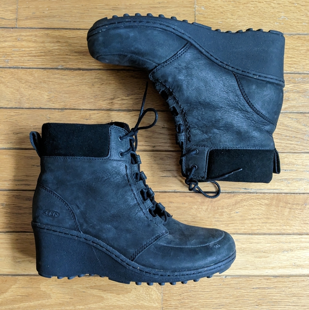 Keen lace up wedge booties